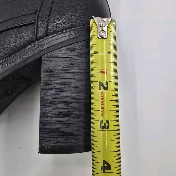 Guess Jaydyn Boots 8.5M Black Faux Leather Lug Sole Combat Goth Grunge Vampire - Picture 15 of 16